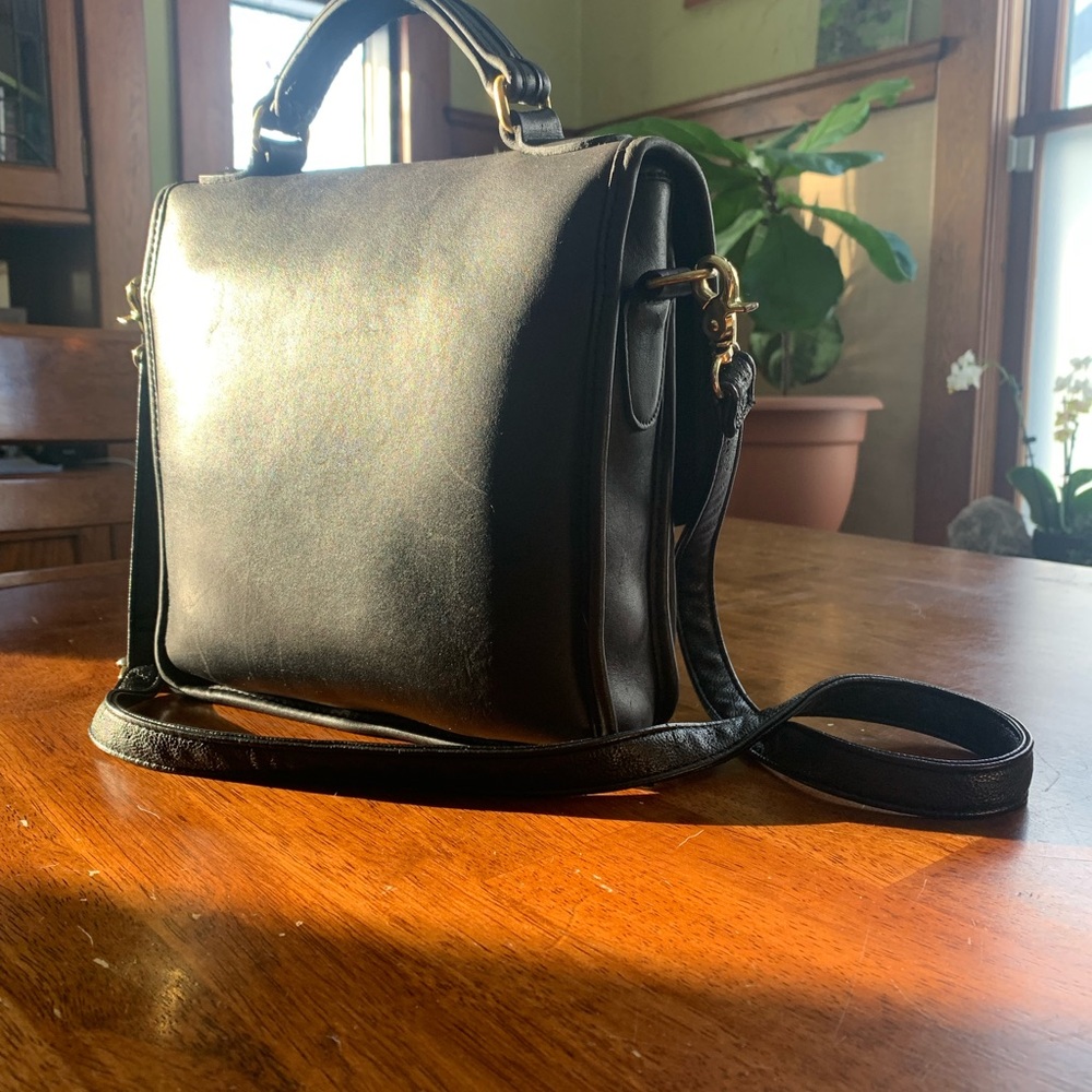 Vintage coach station bag (strap not original) - Picture 2 of 9